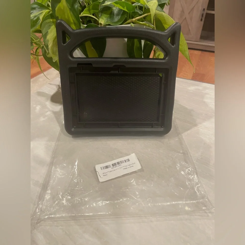 NWT Dinines Shockproof Handle Stand Kids Black Tablet Case